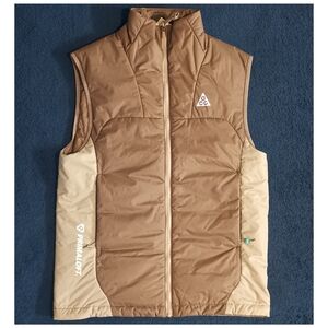 🔥Nike ACG Therma-FIT ADV Size: XS / Unisex Full-Zip / Vest Casual / DQ5777-004